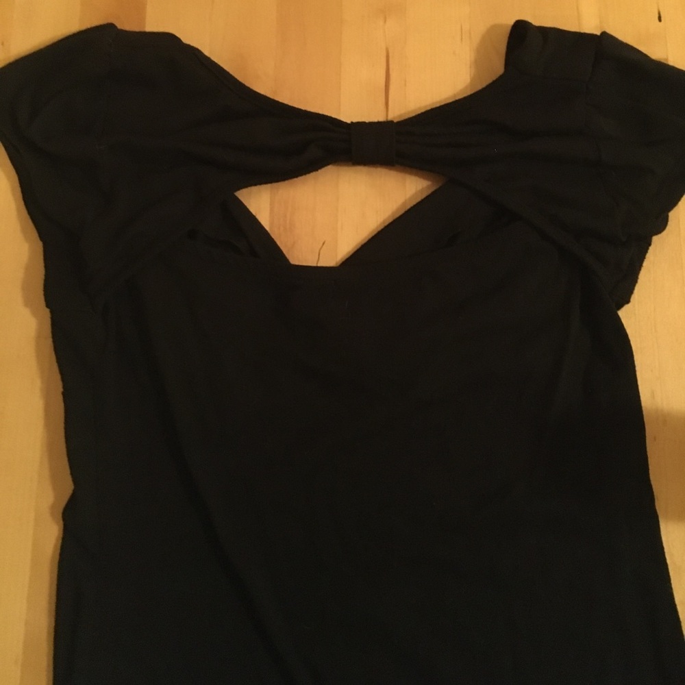 Black peep back top